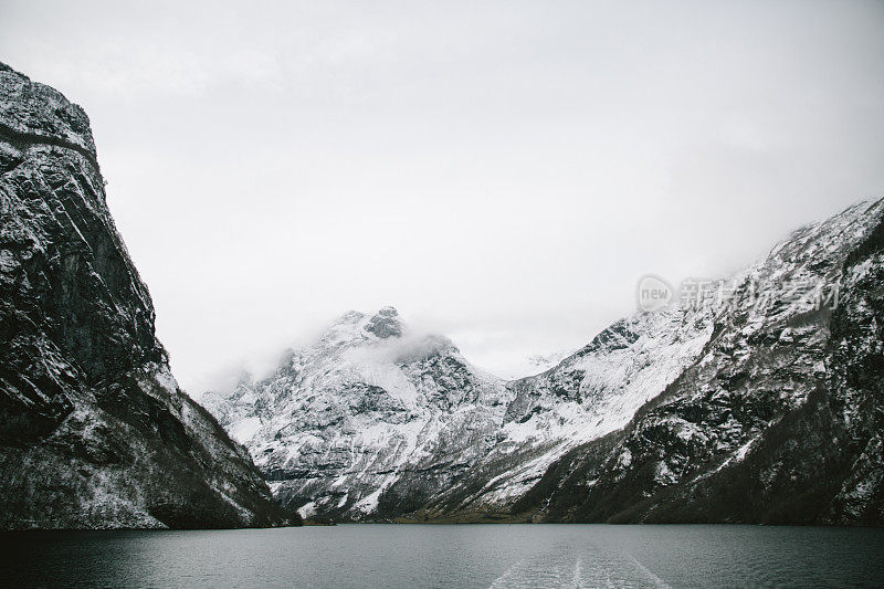 挪威冬季的n øyfjord